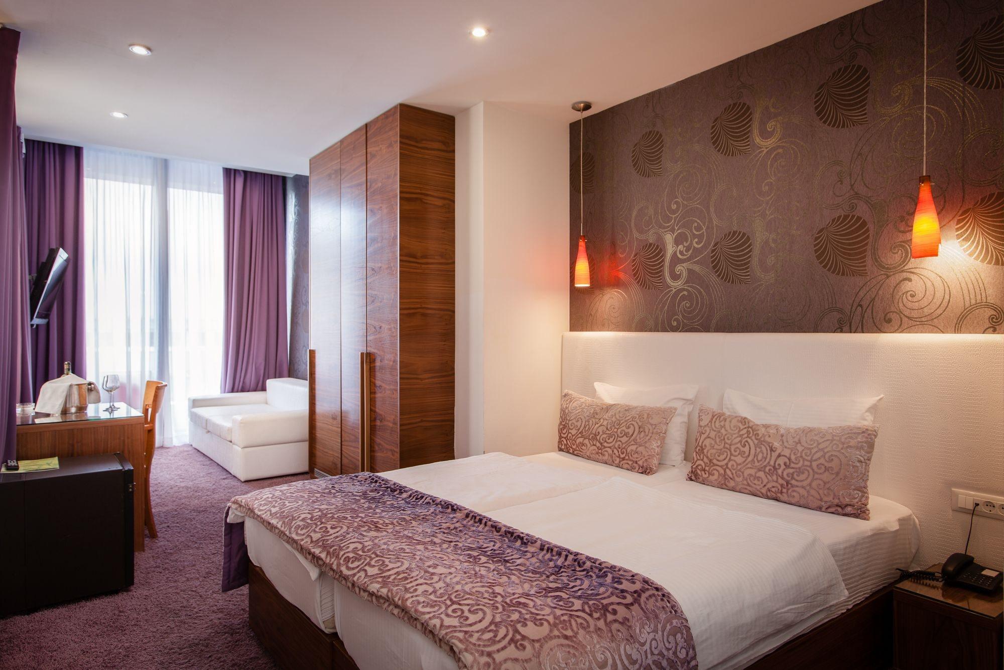 Hotel Gala Split Podstrana Exteriör bild
