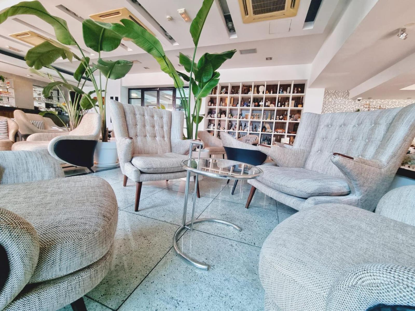 Hotel Gala Split Podstrana Exteriör bild