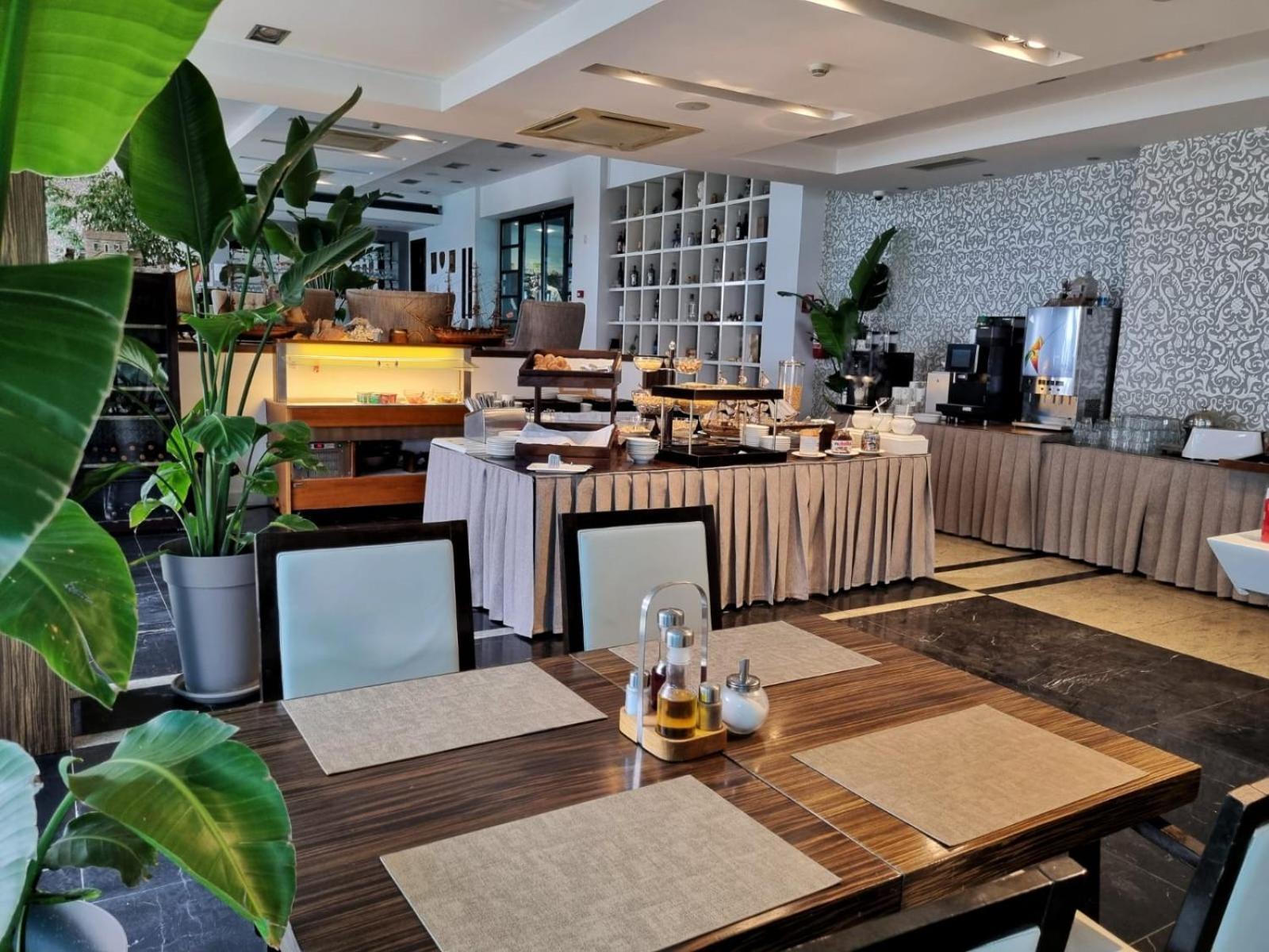 Hotel Gala Split Podstrana Exteriör bild