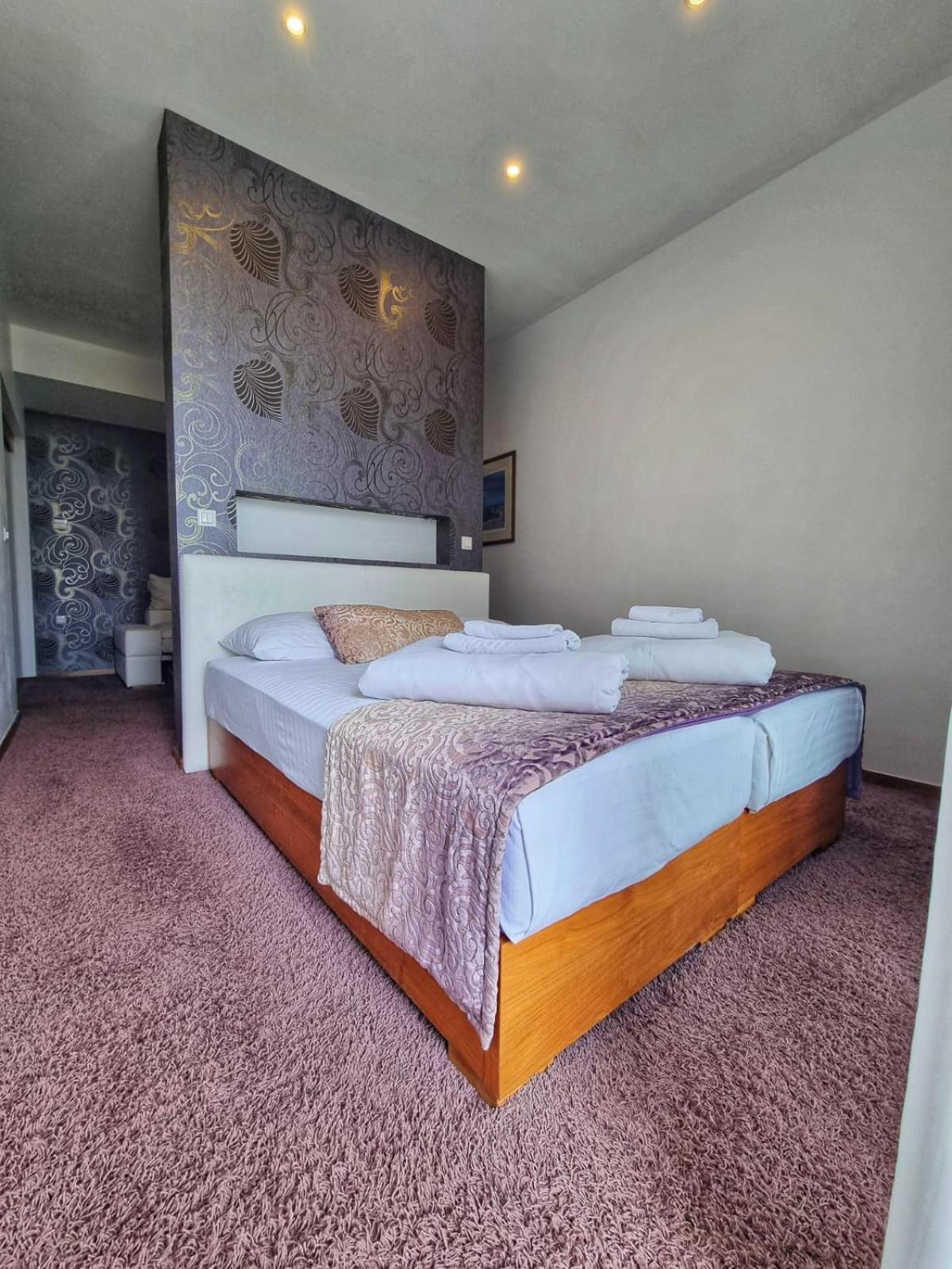 Hotel Gala Split Podstrana Exteriör bild