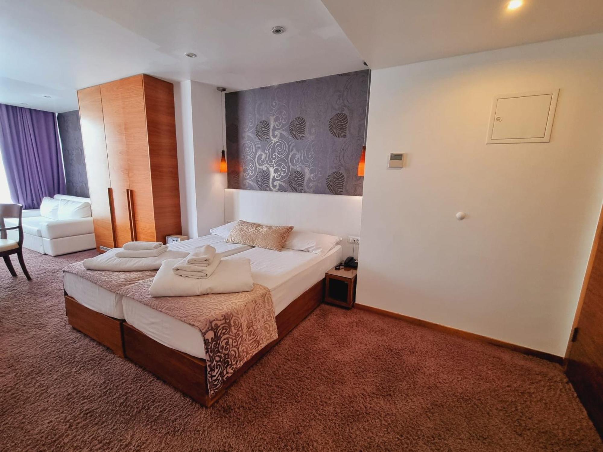 Hotel Gala Split Podstrana Exteriör bild