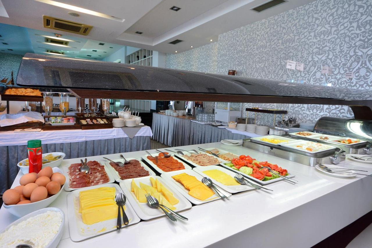 Hotel Gala Split Podstrana Exteriör bild